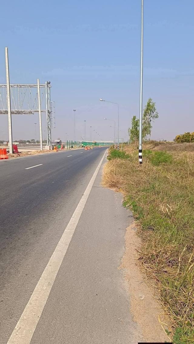 ขายที่13ดินขามทะเลสอนครราชสีมาไร่ละ1,300,000บาท ติดถนนเลียบมอเตอร์เวย์M6 2