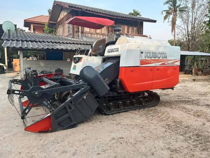 ขายด่วนเกี่ยวข้าว KUBOTA  2