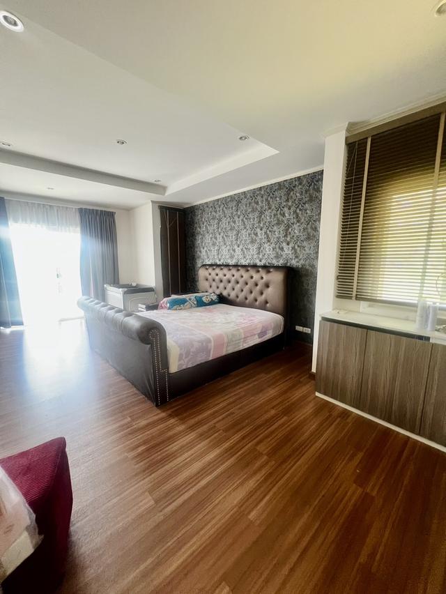 ขายบ้านเดี่ยวหลังใหญ่ 12