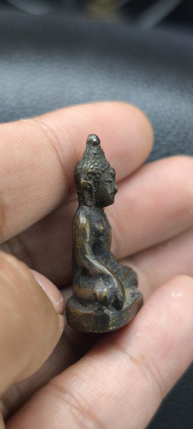 รูปหล่อพระพุทธ ไม่ทราบที่ 4