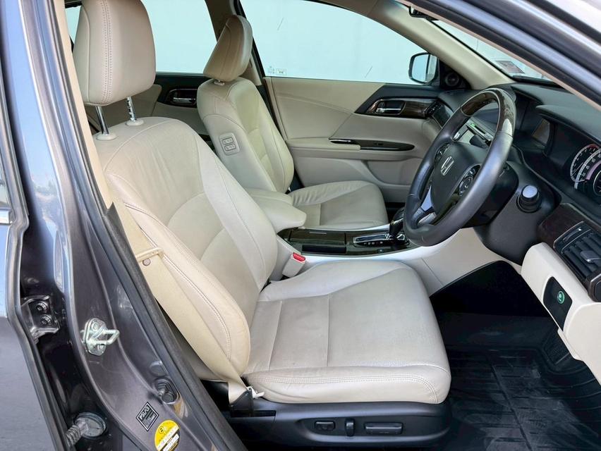 HONDA ACCORD 2.0EL 2013 สีเทา มือเดียว 11