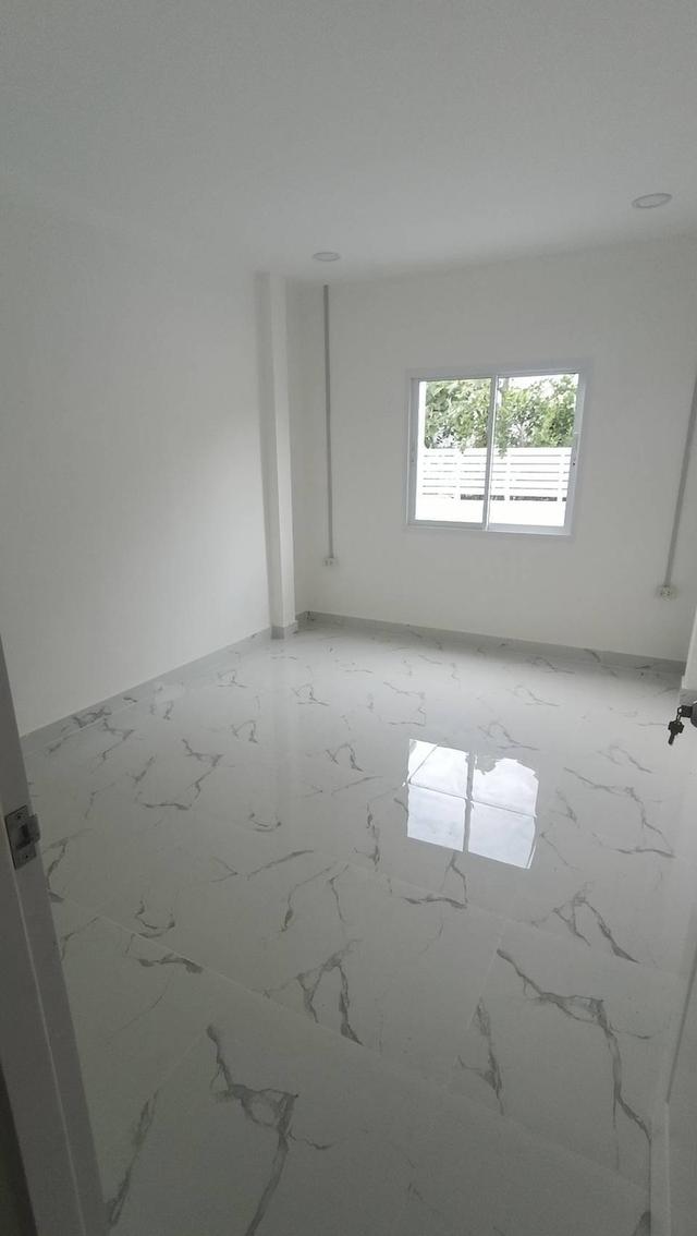 บ้านแฝด 1 ชั้น (หมู่บ้านทองสถิตย์ องครักษ์) 8