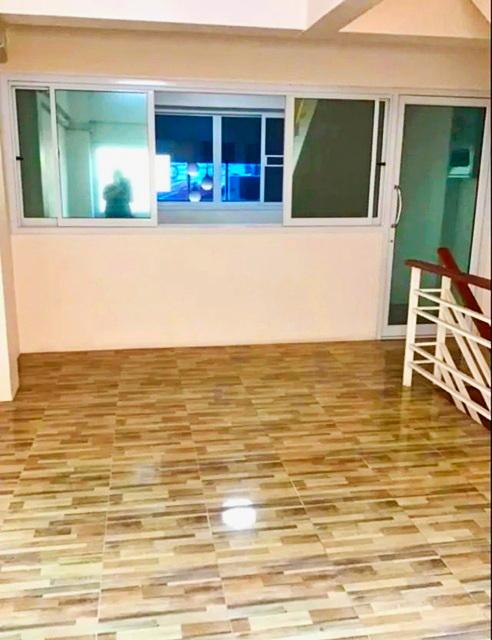 ถ.นวมินทร์46-54 MRTคลองบ้านม้า 3.2กม. ให้เช่อาคารพาณิชย์ 4ชั้น 25ตร.วา. 400ตร.ม. 3นอน 3น้ำ รพ. สิรินาถ บึงกุ่ม 500 ม. 4