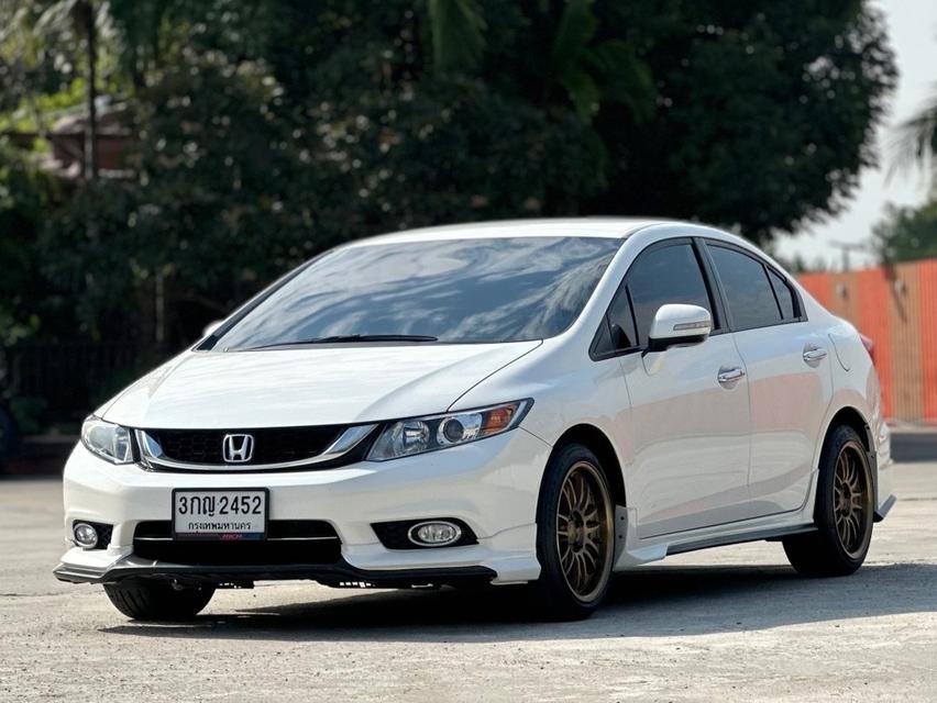 Honda Civic 1.8E เกียร์ออโต้ สีขาว ปี2014 รหัส PAT2452