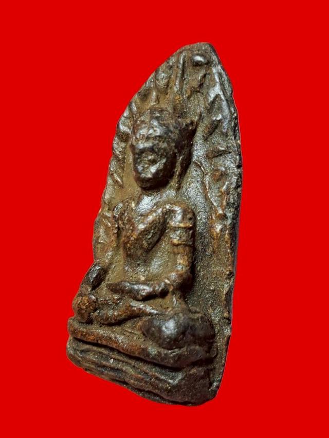 พระรอด เปิดให้บูชาจ้า 2