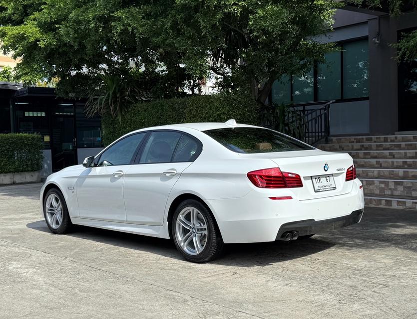 2016 BMW 520D MSPORT LCI รถมือเดียวออกป้ายแดง รถวิ่งน้อย เข้าศูนย์ตามระยะ รถไม่เคยมีอุบัติเหตุครับ 6