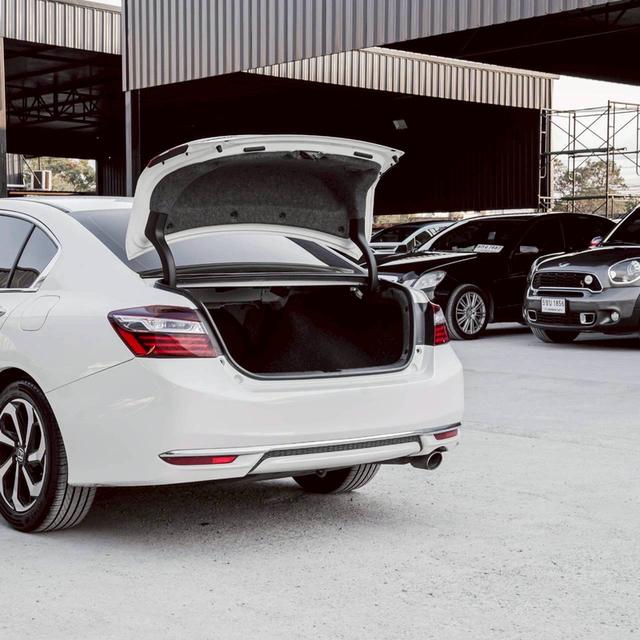 รหัสรถ 67GG7687 Honda Accord 2.0E ปี 2018 รูปที่ 8