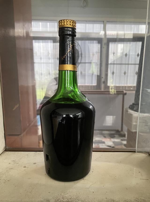 ขวดเก่าทรงคุณค่าสำหรับหตู้โชว์ในบ้านคุณ รูปที่ 3