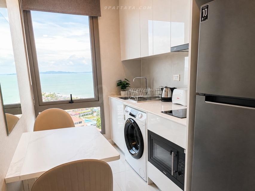 Urgent Sale — 1-Bedroom Condo at Copacabana JomtienUrgent sale at Copacabana Jomtien, a luxury beachfront condominium in Jomtien. Multiple high-floor 8