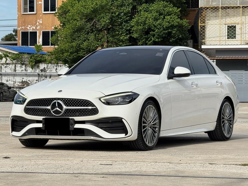 Mercedes Benz C220d AMG dynamicปี 2022 เลขไมล์ 65,xxx km.💰ราคา 1,890,000 บาท