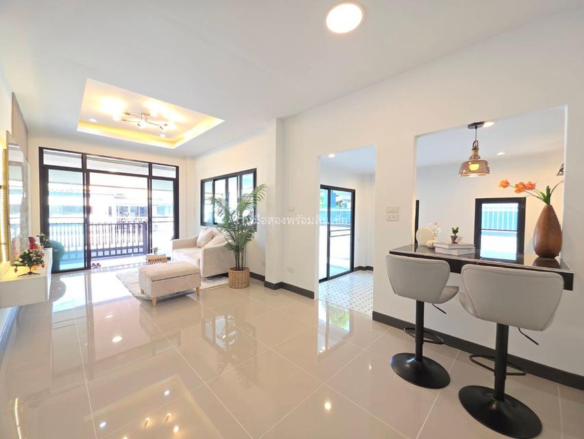 หมู่บ้านซื่อตรง ถนนสุวินทวงศ์ 29 8