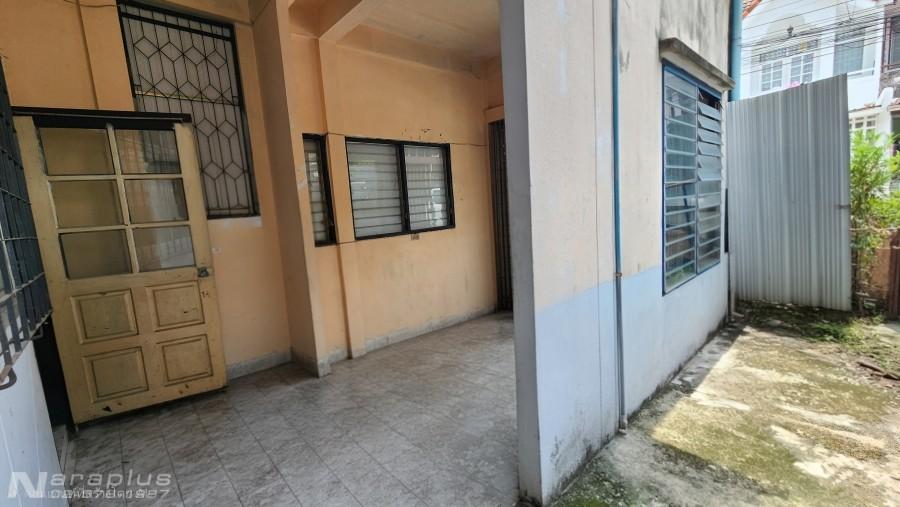 68121198 : ขายทาวน์เฮ้าส์ 2 ชั้น ต่อเติมอาคารด้านหน้าเป็นร้านค้า บนเนื้อที่ขนาด 16 ตร.ว. หมู่บ้านราณี 3 ถนนนวมินทร์ 135 กรุงเทพฯ 4