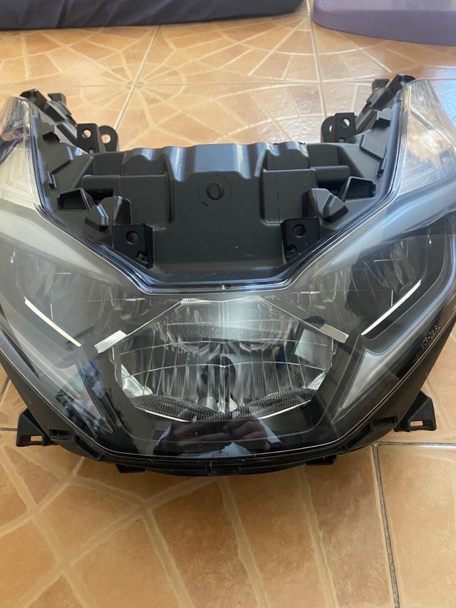 อะไหล่ไฟหน้า pcx160