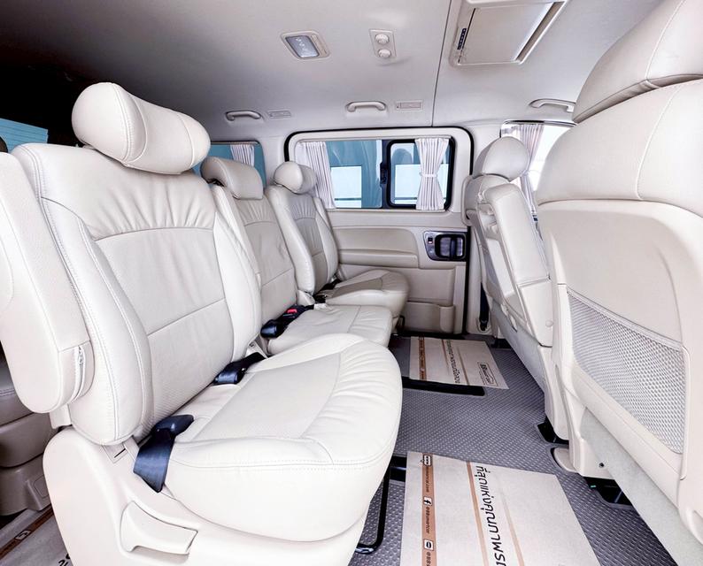 HYUNDAI H-1 2.5 DELUXE A2 2018  9