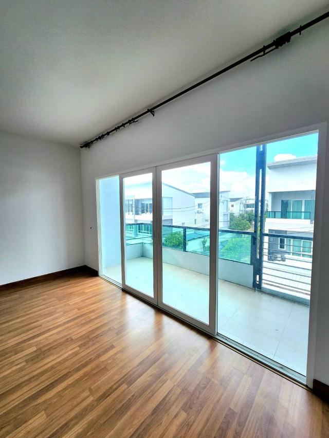 ทาวน์โฮม หมู่บ้าน The Ricco Town วัชรพล 9