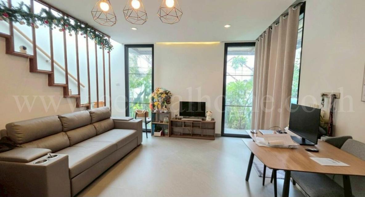 บ้านเดี่ยว บ้านปลาทอง ศรีนครินทร์ ใกล้ MRT สถานีศรีด่าน 10