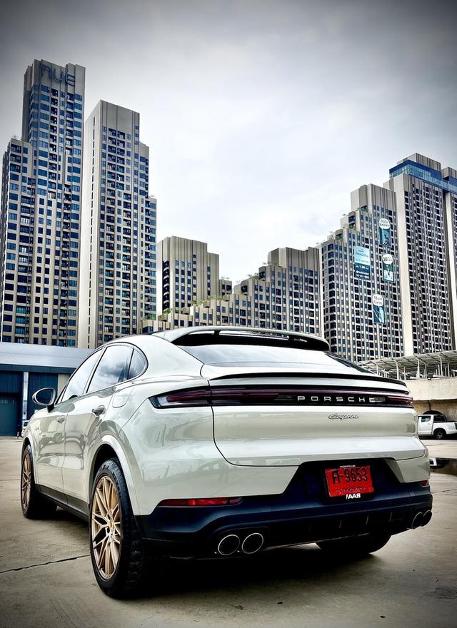 2024 Porsche Cayenne Coupe E Hybrid รูปที่ 6