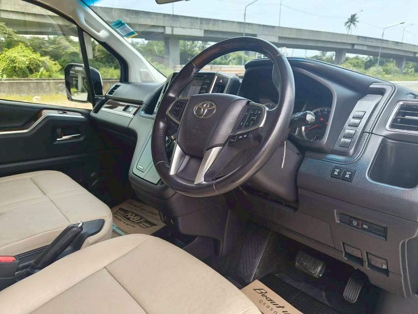 รหัสรถ PAT4907 Toyota Majesty 2.8 Grande ปี 2020 สีดำ 6