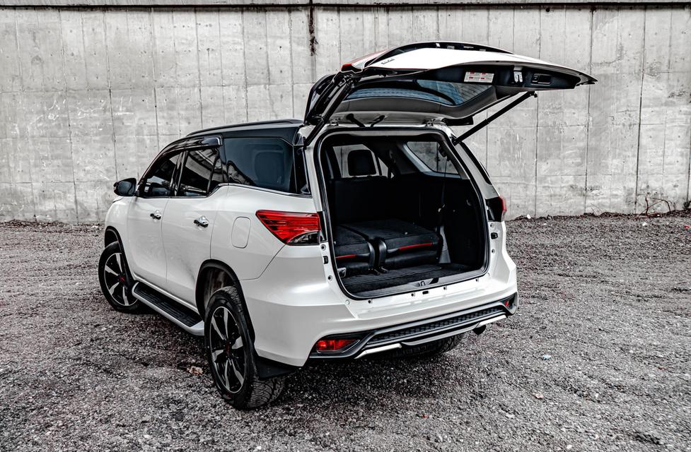 (แจ้งรหัสรถ CBL9775) Toyota FORTUNER 2.8 TRD Sportivo 4WD 2019 รูปที่ 10