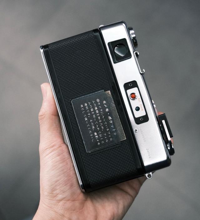 กล้องฟิล์ม Yashica Electro 35G มือสอง 4
