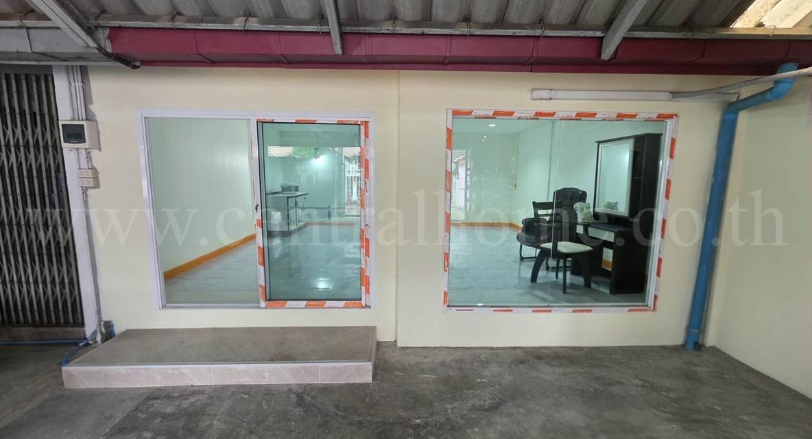 ทาวน์เฮ้าส์ ซอยปากเกร็ด - แจ้งวัฒนะ 35 ใกล้ MRT ศรีรัช 400 เมตร 6