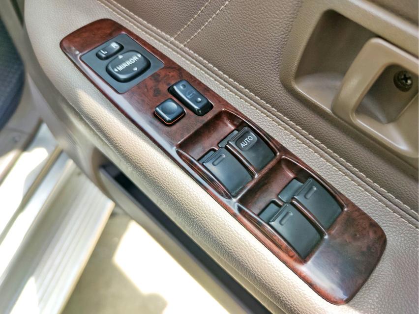 รหัสรถ CAT4621 2004 Toyota Hilux Sportrider 2.5 D4D โฉมสุดท้าย เกียร์ออโต้  13