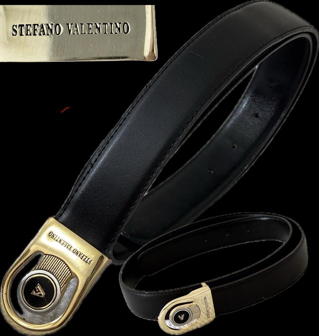 เข็มขัดหนังสีดำพร้อมหัวเข็มขัดโลหะสีทองแบรนด์ Stefano Valentino ขนาด~34นิ้ว