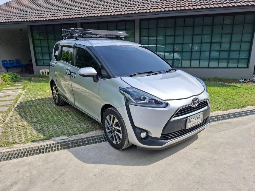 รหัสรถ KN4401 TOYOTA SIENTA 1.5 V ปี 2017