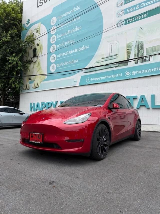 Tesla Model Y Performance สีแดง ปี 2023 ไมล์ 72,400 กม