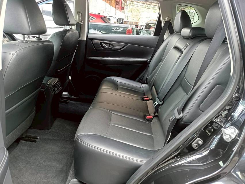 Nissan Xtrail 2.0V Hybrid 4wd ปี16 13