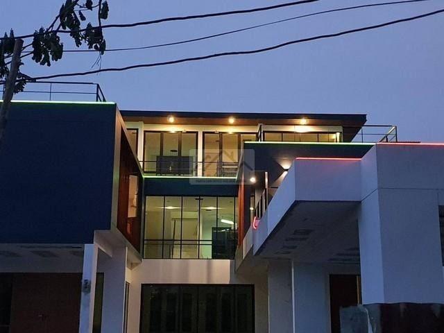 ให้เช่า บ้านเดี่ยว 3 ชั้น Pool Villa สร้างใหม่ Modern Luxury 250 ตรว. สุขุมวิท 62 มี Roof Top และสระว่ายน้ำกลางบ้าน 10