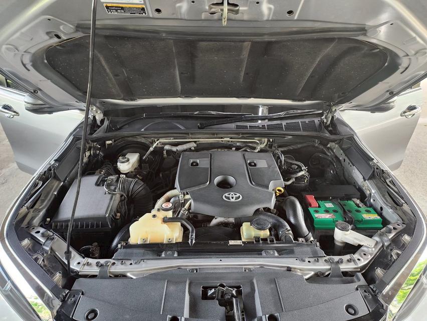 ขายรถ Toyota Fortuner 2.4V 2wd ปี 2023 สีเทา เกียร์ออโต้ 19