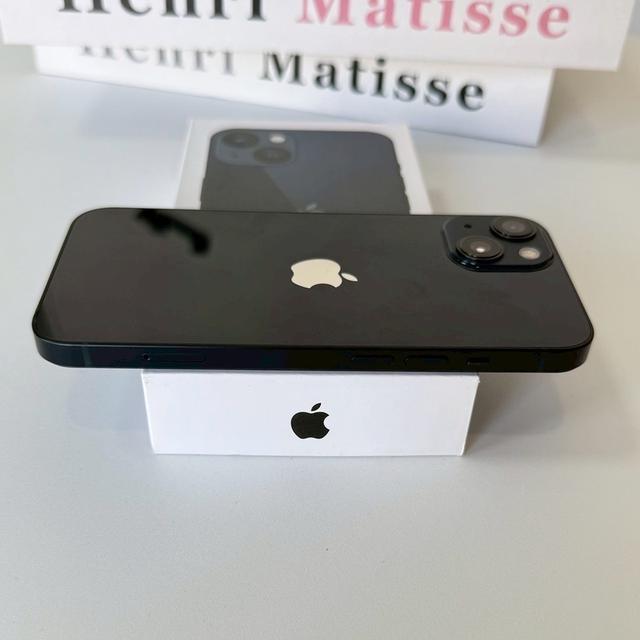 iPhone 13 8