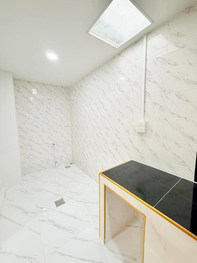 ขายทาวน์เฮาส์ หมู่บ้านพรธิสาร 5 คลอง 7 ธัญบุรี (โทรสอบถามราคา) 5