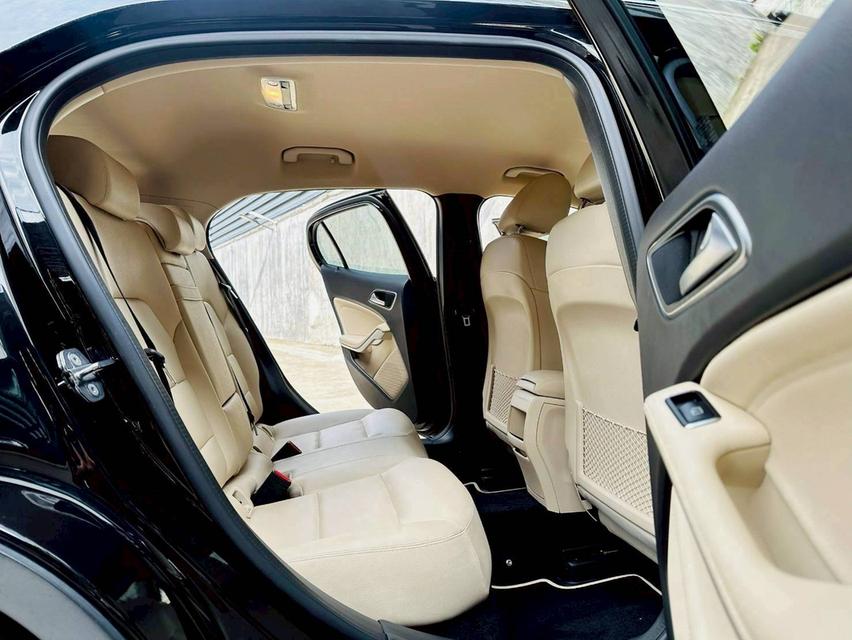 2020 Mercedes-Benz GLA200 URBAN FACELIFT W156 รถสวย ใหม่ ราคาดีสุด 10