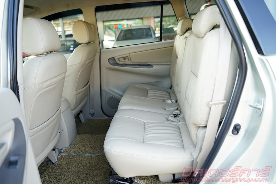 2011 TOYOTA INNOVA 2.0G 11