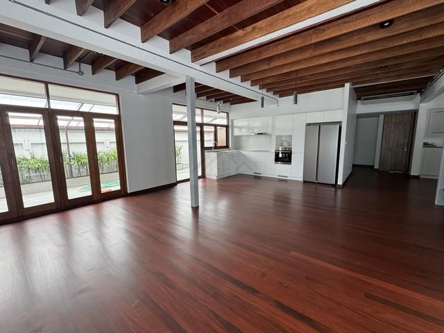 ให้เช่าบ้านเดี่ยว 143 ตรว. 4 ห้องนอน ซอยปรีดีพนมยงค์ 25 (เอกมัยซอย 10) รีโนเวทใหม่ พร้อมเข้าอยู่ทันที
