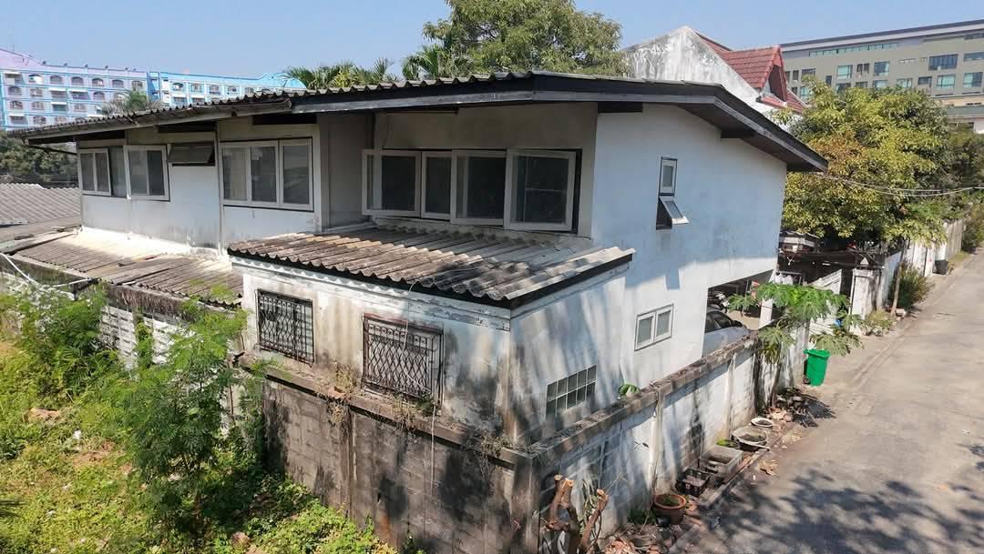 ขายที่ดินพร้อมบ้านเก่าสุขุมวิท 97 ตร.ว ที่ดินอุดมสุข56 บางนาตราด21 ทรัลบางนา ซีคอนศรีนครินทร์ ใกล้รถไฟฟ้า BTS  ใกล้บางนาตราด แยกศรีเอี่ยม 087-9074045 2