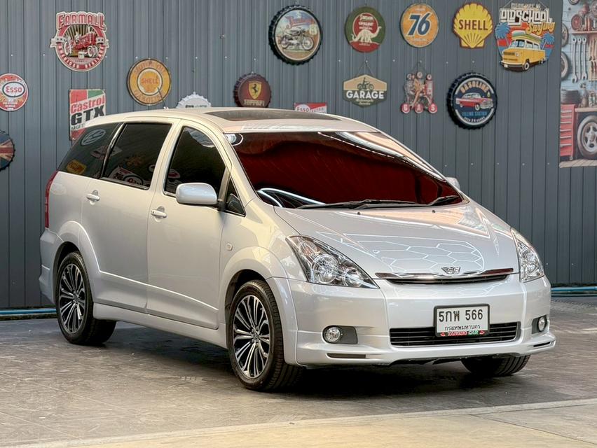 TOYOTA WISH 2.0 Q Limited Wagon ปี2004