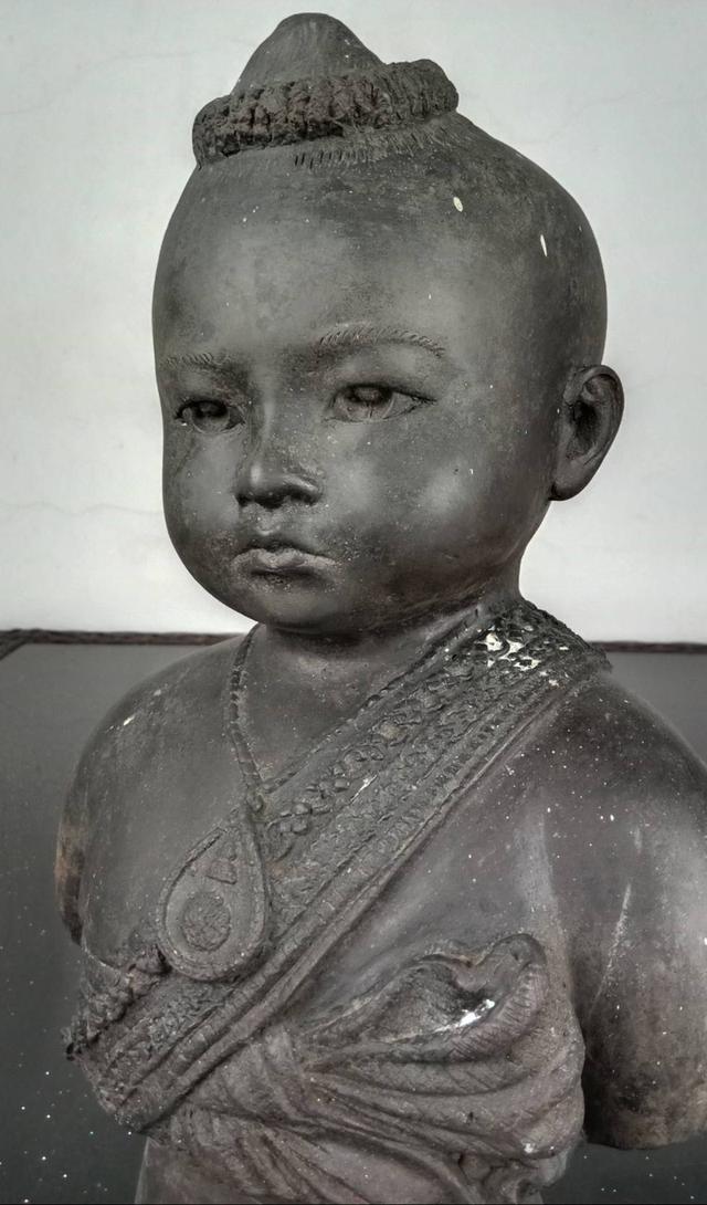 643.พระบรมรูปหล่อครึ่งพระองค์สมเด็จพระเจ้าบรมวงศ์เธอ เจ้าฟ้าศิริราชกกุธภัณฑ์ รูปที่ 9