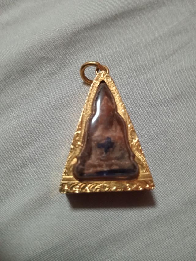 สมเด็จนางพญาพิมพ์เข่าตรง 2