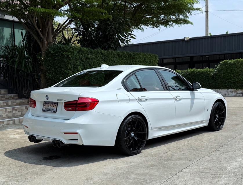 2018 BMW F30 LCI รถสภาพสมบูรณ์ พร้อมใช้งาน รถวิ่งน้อย เข้าศูนย์ทุกระยะ ๆม่เคยมีอุบัติเหตุครับ 3