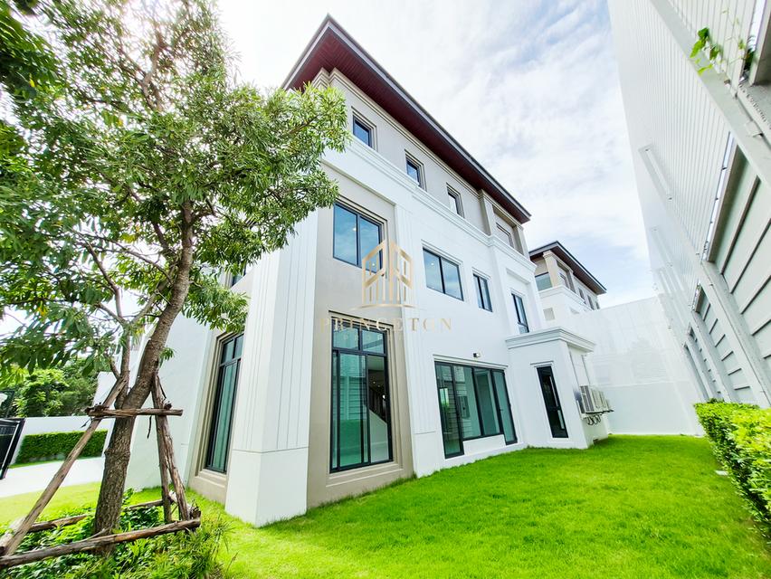 3-Storey Luxury House CINQ ROYAL The Eighteen Bangna KM.7 3