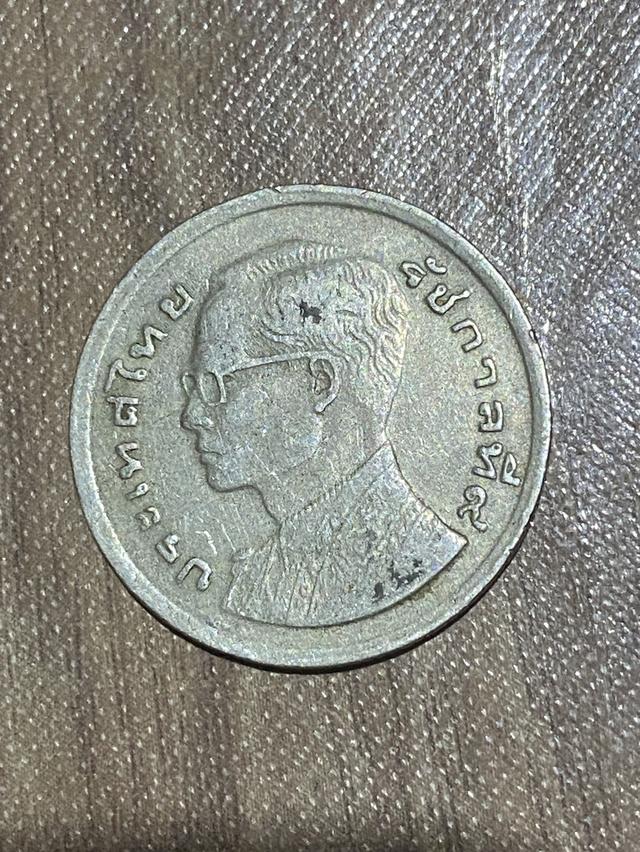 เหรียญ1บาท ร.9 พ.ศ 2520