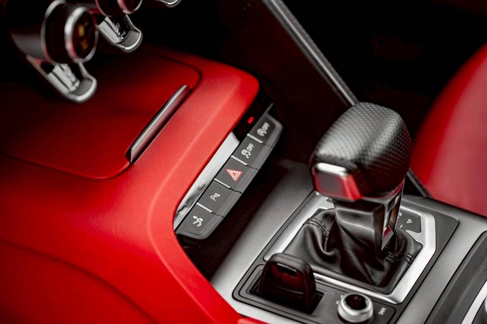 รหัสรถ PR6969 ⬛️🟥Audi New R8 V10  ( Minor Change. 2018) 8