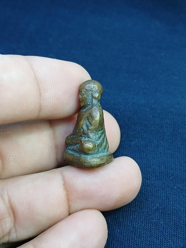 หลวงพ่อเงิน วัดบางคลาน 3