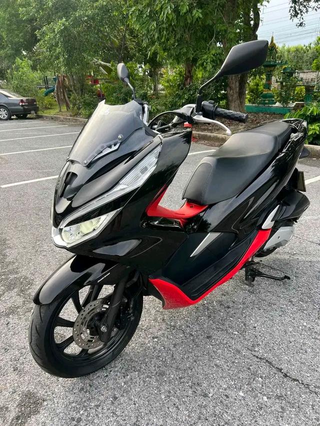 Honda PCX สีดำ 1