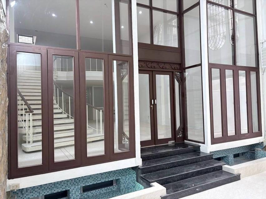 ขายด่วน ทาวน์เฮ้าส์ 7 ชั้น ย่านสยาม บรรทัดทอง พร้อมอยู่ (N.1989) 4