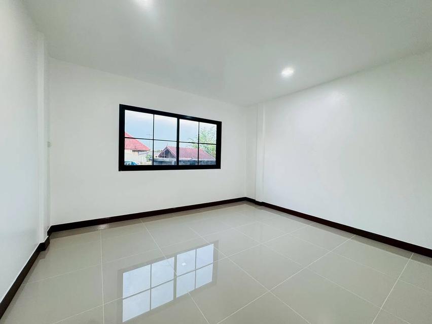 หมู่บ้านศรีเมืองทอง  12