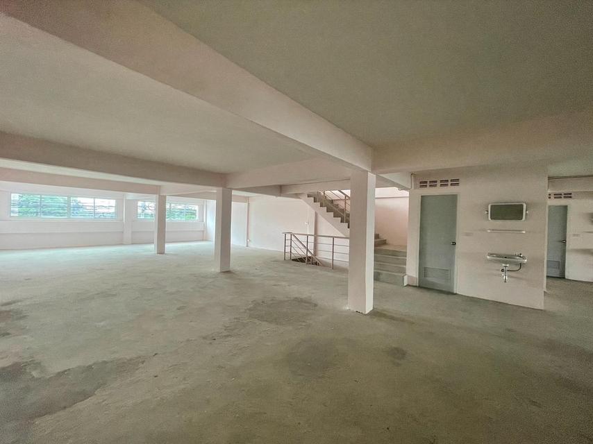 ขาย/ให้เช่าอาคารพาณิชย์ 5 คูหา ตีทะลุ รีโนเวทเรียบร้อย ติด ถ.เทพารักษ์ ทำเลดีใกล้ MRT สถานีทิพวัล สมุทรปราการ 5